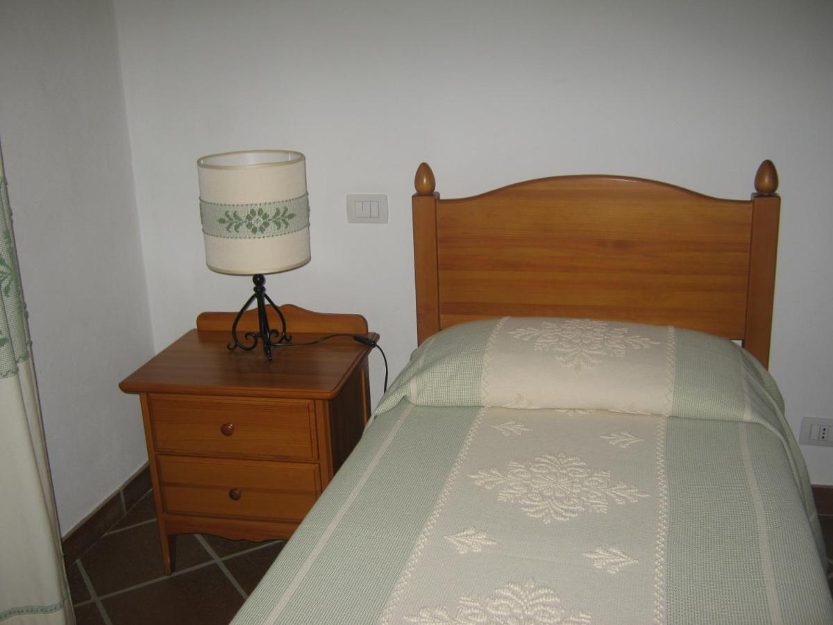 Hotel Su Nuraxi Barumini Room photo